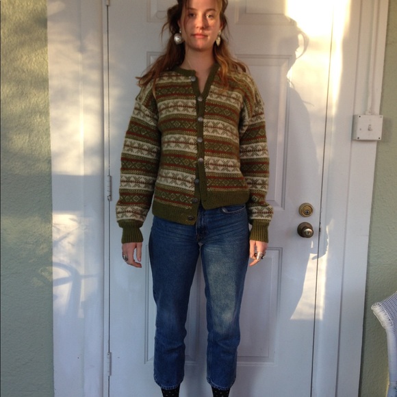 Hand knit Norway sweater - Picture 6 of 8